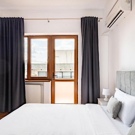 Downtown Victoria Apartments By Citybookings Bucharest Exterior photo